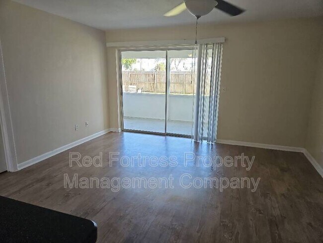 Foto del edificio - 2805 SE 15th Pl