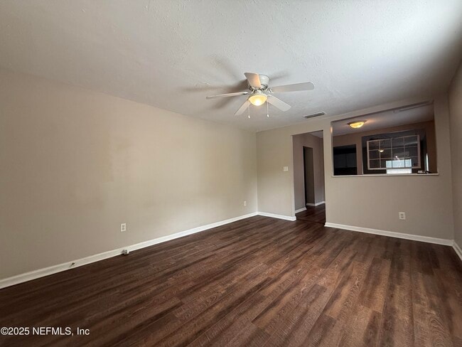 Building Photo - 509 Live Oak St