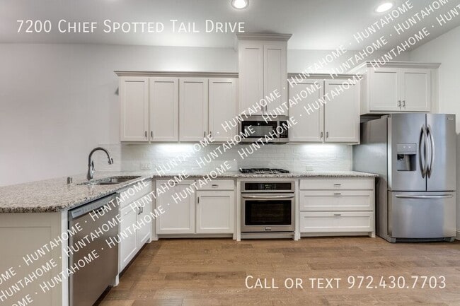 Foto del edificio - 7200 Chief Spotted Tail Dr
