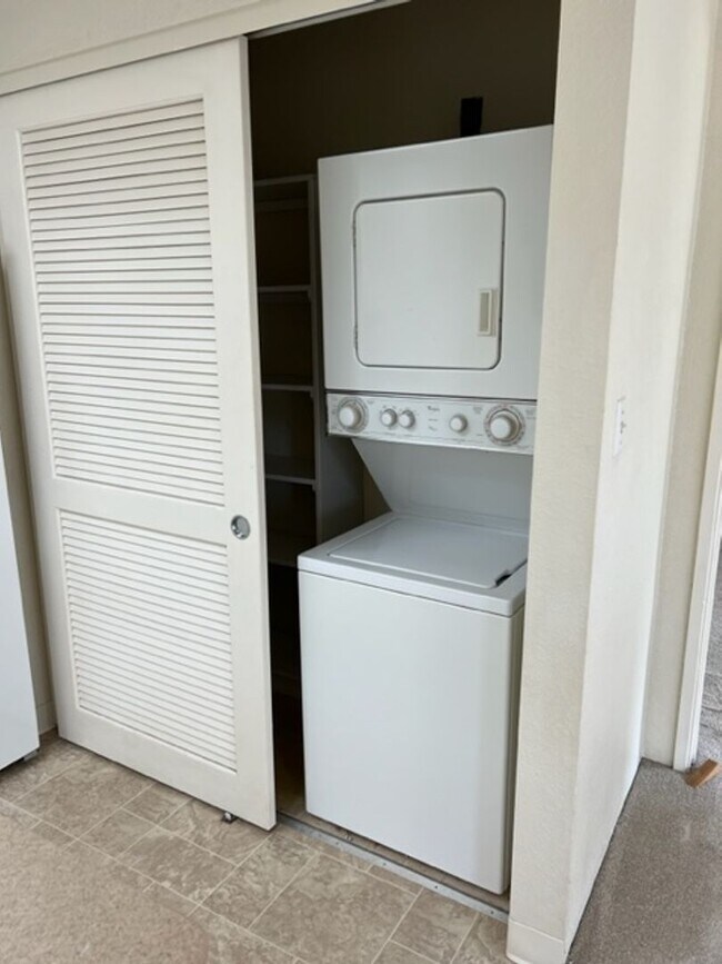 Foto del edificio - Royal Palm at Waipio - 1 Bedroom 1 Bath 1 Assigned Parking Townhome for $1,900