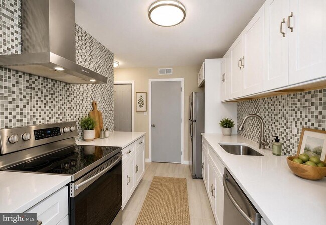 Foto del edificio - 505B Cypress Point Cir