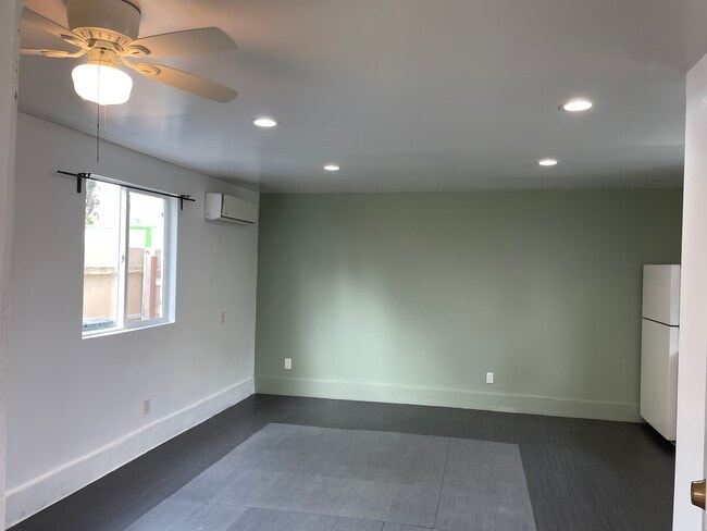 Foto del edificio - 8025 White Oak Ave