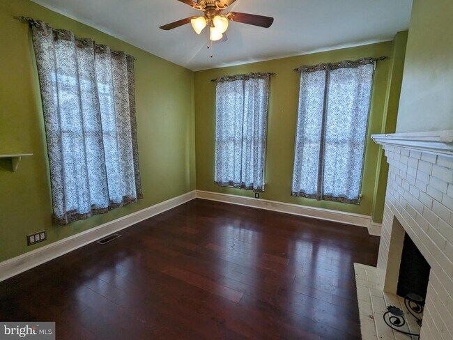 Foto del edificio - 306 N Locust St