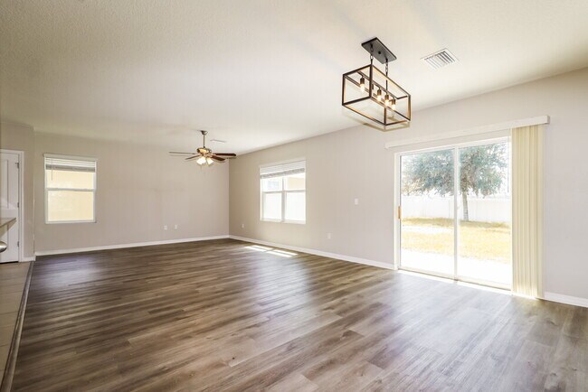 Building Photo - 10988 Carlton Fields Dr