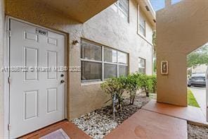 Foto del edificio - 1018 Twin Lakes Dr
