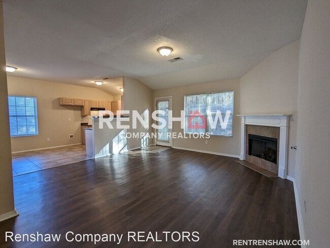 Building Photo - 3 br, 2 bath House - 4130 Hampton Manor