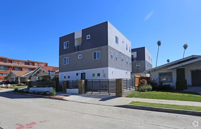 Building - 236 N Dillon St