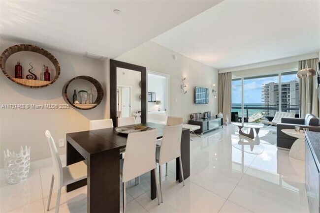 Foto del edificio - 6801 Collins Ave