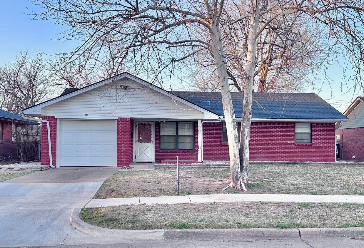 3-bed 1-bath 1-car Single Family near - 3-bed 1-bath 1-car Single Family near