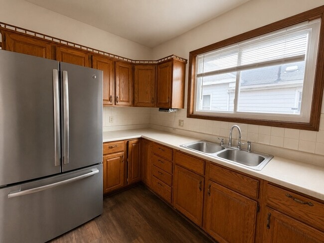 Building Photo - 514 Lundy St