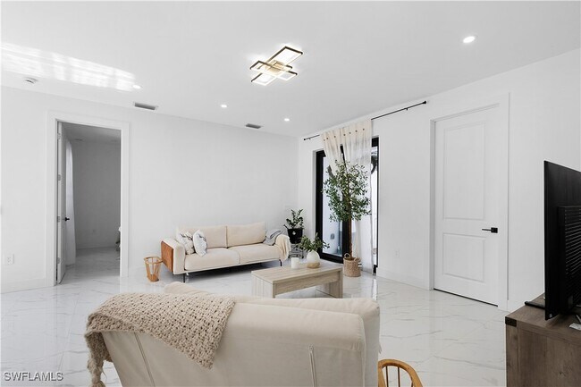 Foto del edificio - 6005 Beth Ave N
