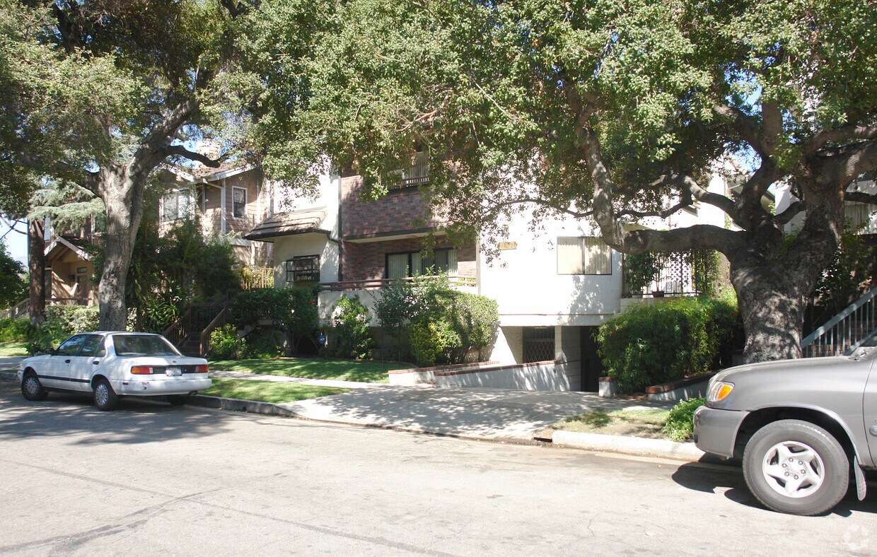 622 N Howard St, Glendale, CA 91206 Apartments in Glendale, CA