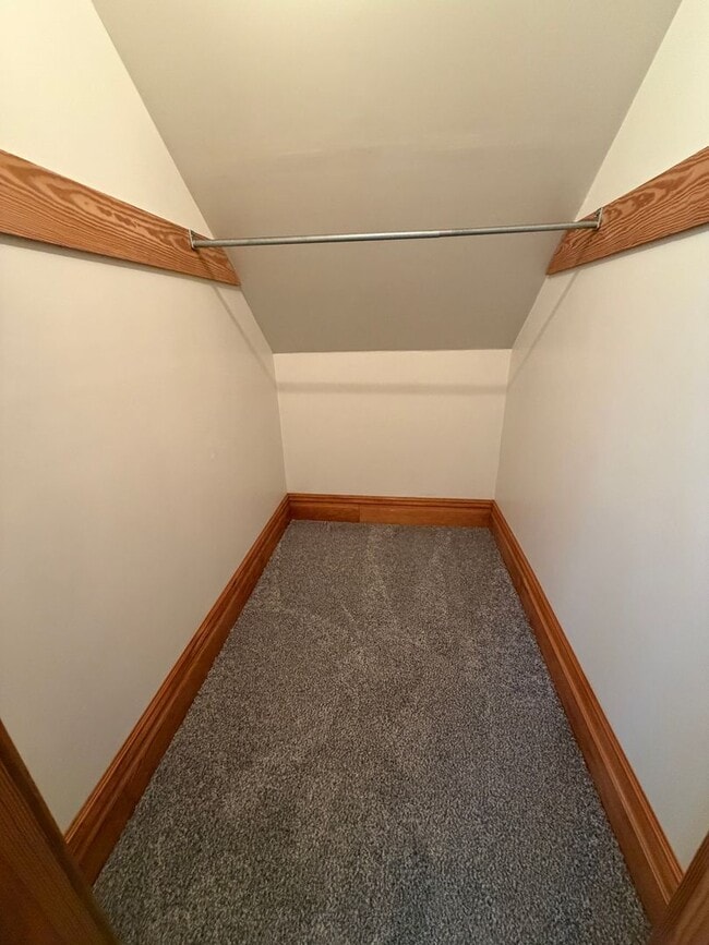 Building Photo - 800 S 9th St