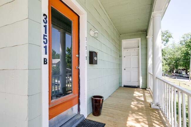 Foto del edificio - 3151 Moody Ave