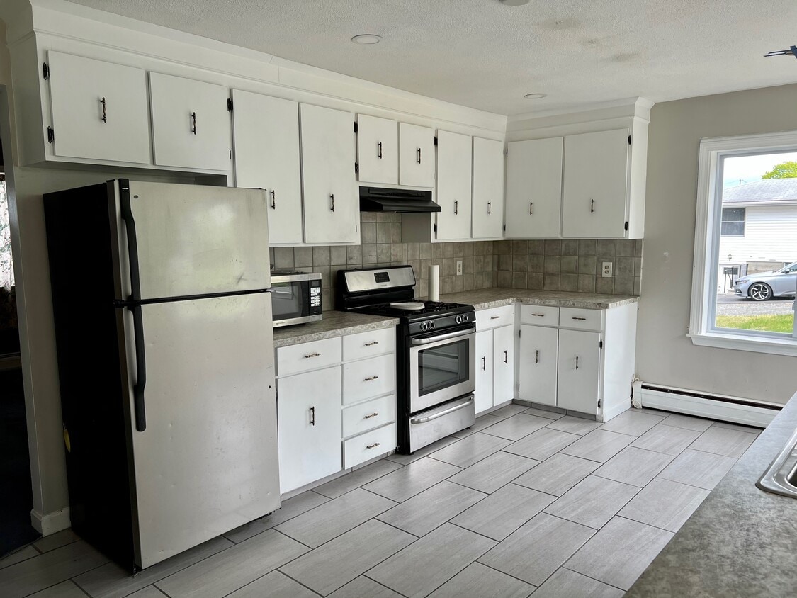 105 Fenley St, Revere, MA 02151 House Rental in Revere, MA