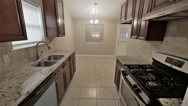 Foto del edificio - 1018 Three Forks Dr