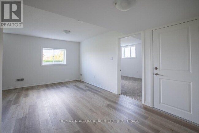 Photo du bâtiment - 158 Hillcrest Rd