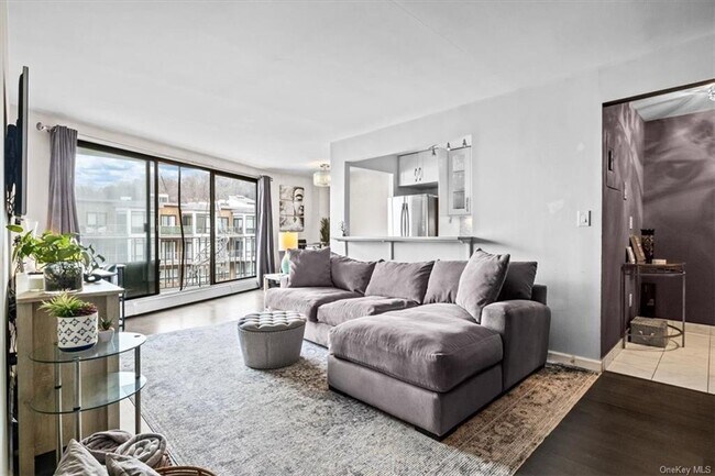 Foto del edificio - 1155 Warburton Ave