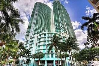 Building Photo - 1900 N Bayshore Dr