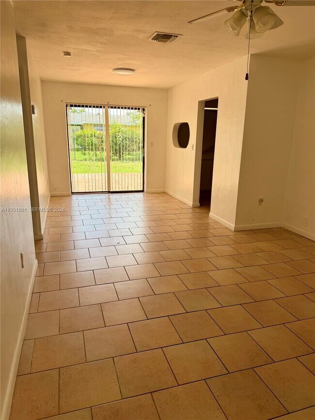 Foto del edificio - 9810 SW 165th Terrace