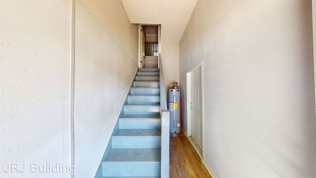 Building Photo - 1 br, 1 bath House - 1600B Chandler Street