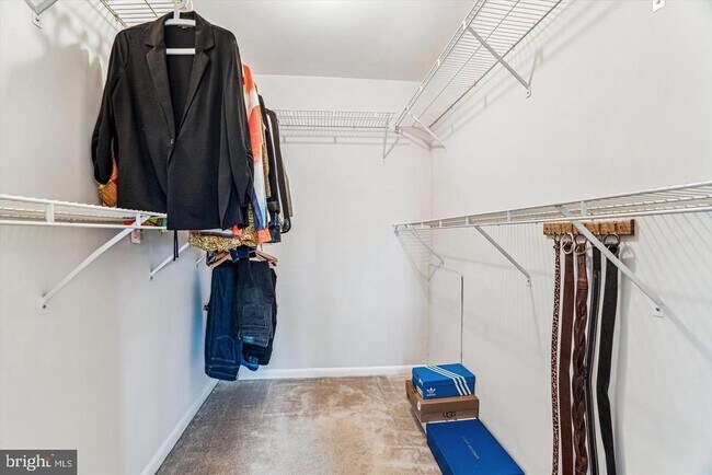 Building Photo - 15603 Dorset Rd