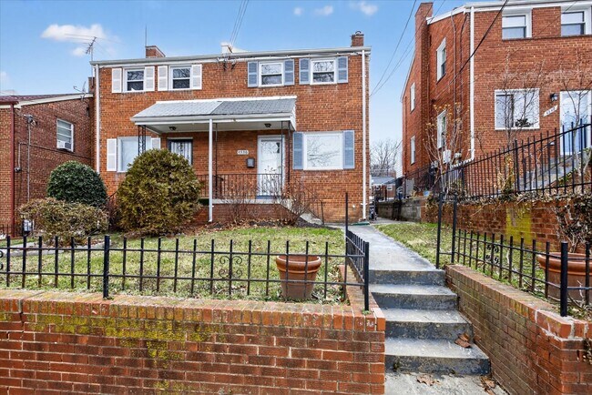 Foto del edificio - 4336 Dubois Pl SE