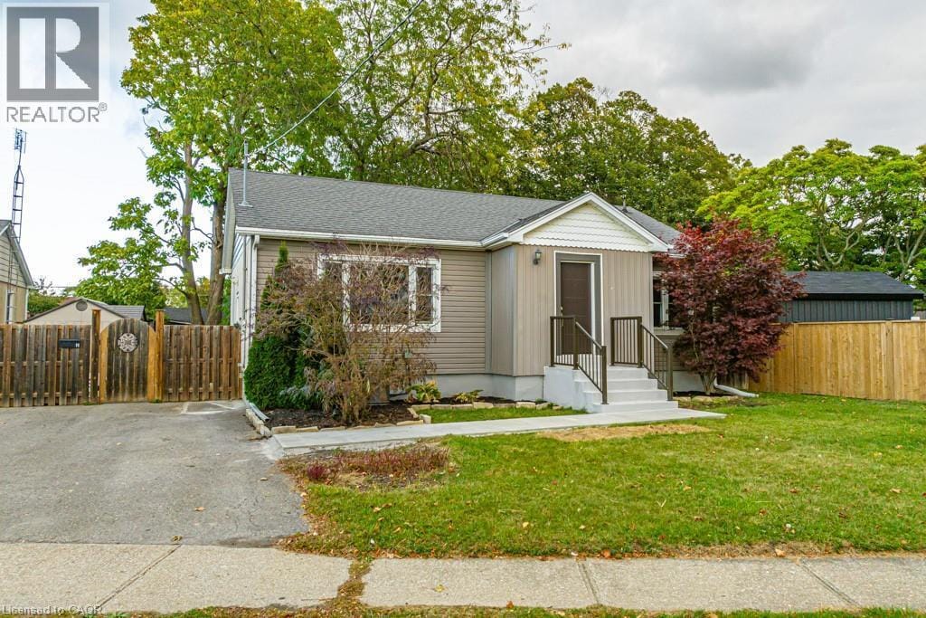 Primary Photo - 14 Woodbine Ave