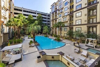 Building Photo - 4001 Fannin St