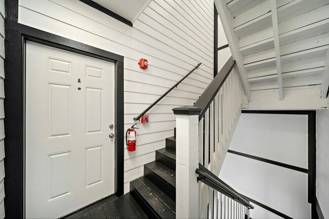 Building Photo - 2805 Church St