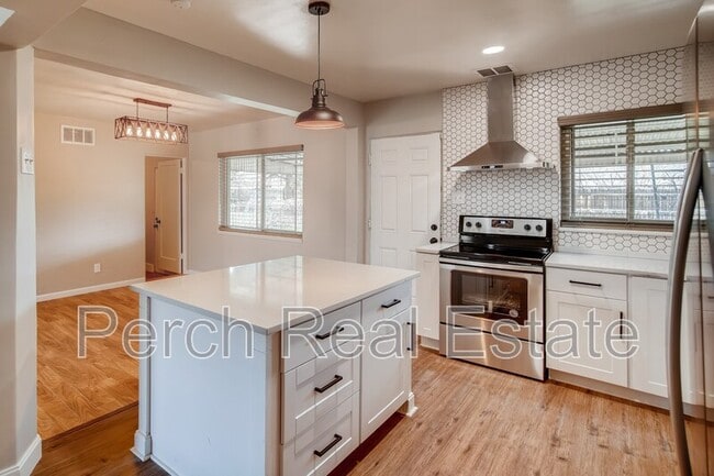 Foto del edificio - 1281 Quentin St