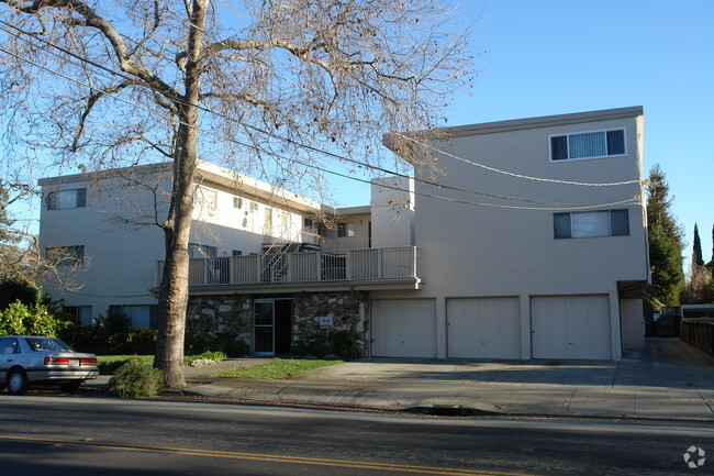 Building Photo - Park Avenue Apartments