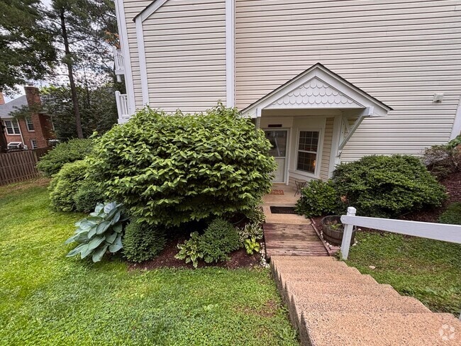 Building Photo - 2919 S Woodley St