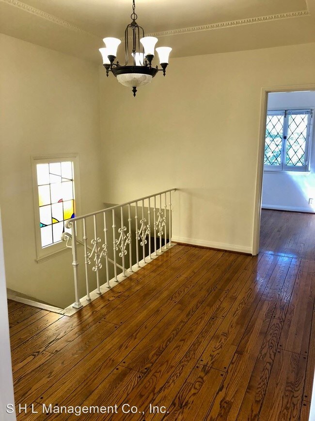 Foto del edificio - 361-363 N Mansfield Ave