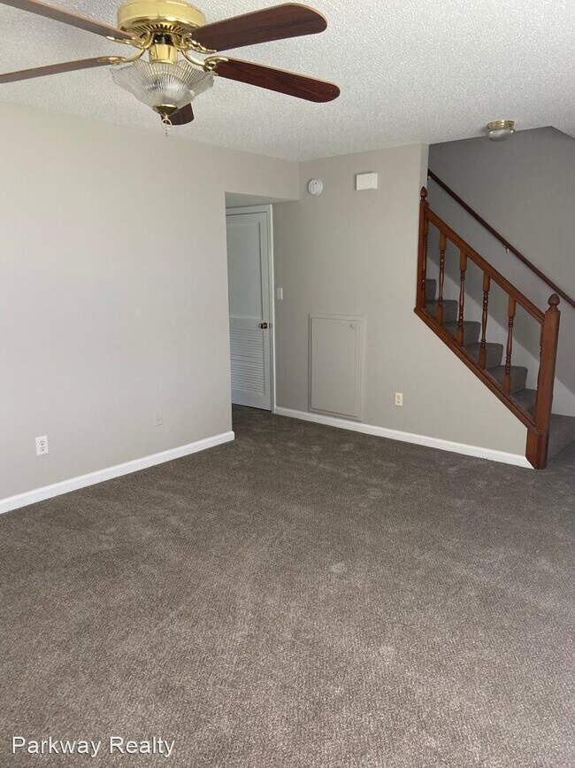 Building Photo - 3 br, 1.5 bath House - 2572 Hampstead Drive