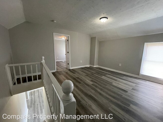 Building Photo - 2 br, 1 bath House - 1708 W 7th St