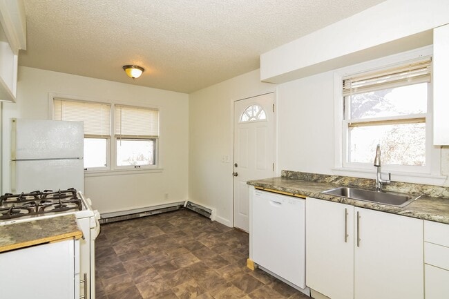 Foto del edificio - 314 Knox Ave N