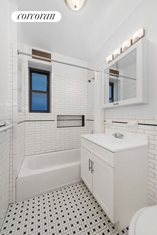Foto del edificio - 114 W 16th St