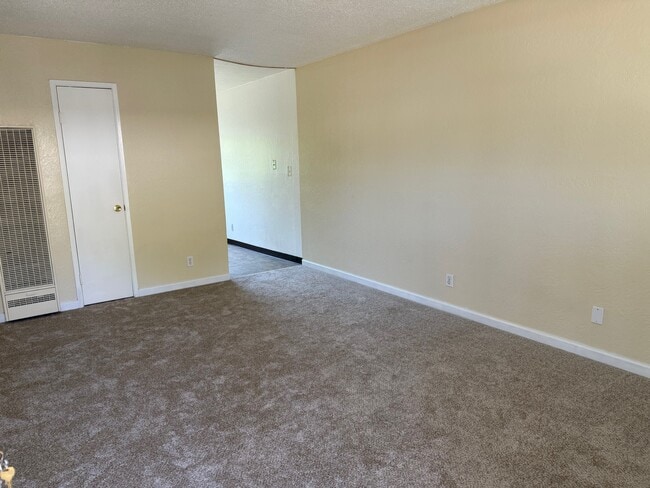 Living Room - 6119 Montecito Blvd