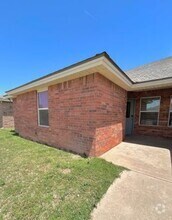 Building Photo - 602 N Bangor Ave