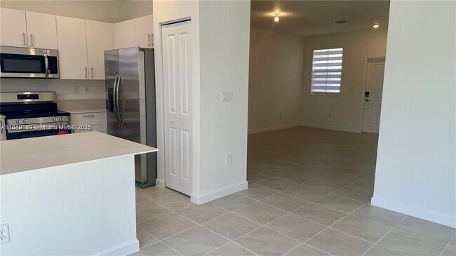 Foto del edificio - 2797 SE 25th Ave