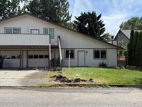 Building Photo - 1099 Woolsey Dr