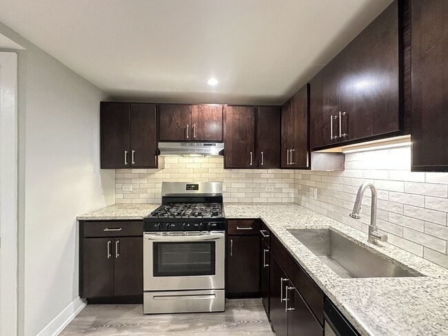 Foto del edificio - 913 Maple Ave