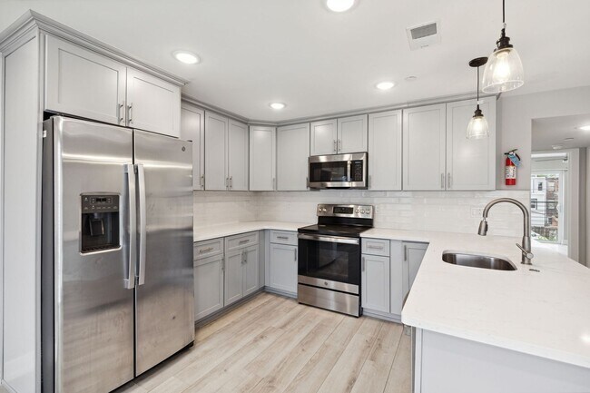 Photo - 2408 N Mascher St Apartment