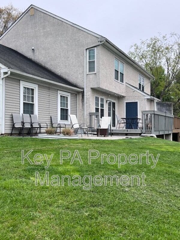 Building Photo - 803 Bradford Terrace