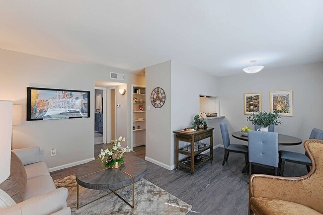 Building Photo - The Park at Sorrento - Texas