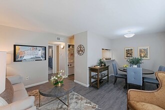 Building Photo - The Park at Sorrento - Texas