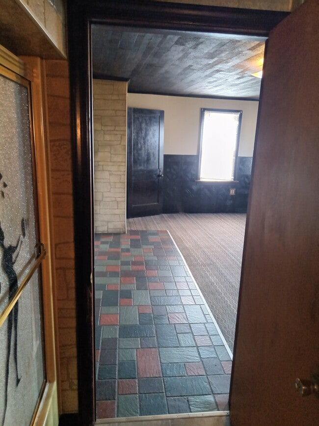 Building Photo - 408 Willow Ave