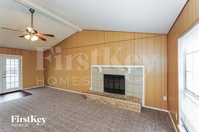 Foto del edificio - 4841 Trailwood Dr