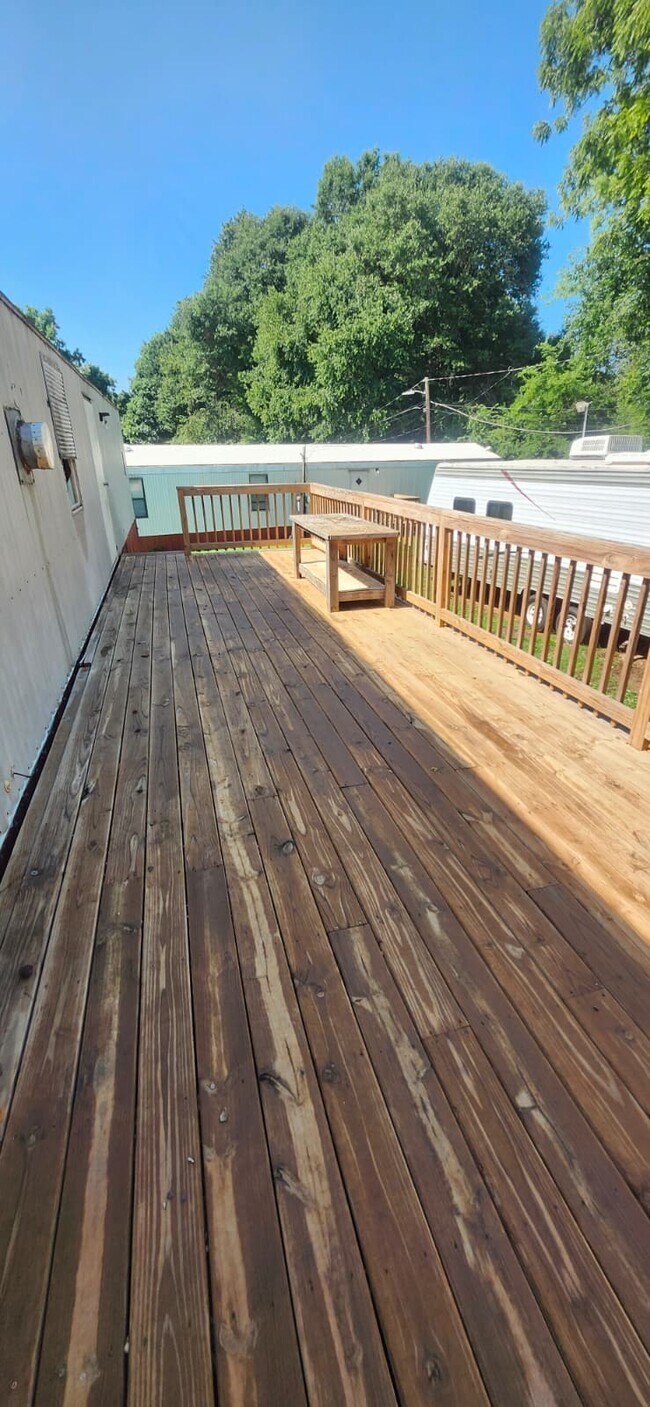 Foto del edificio - 8364 Cedar St